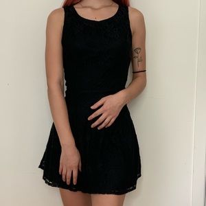 BLACK LACE DRESS